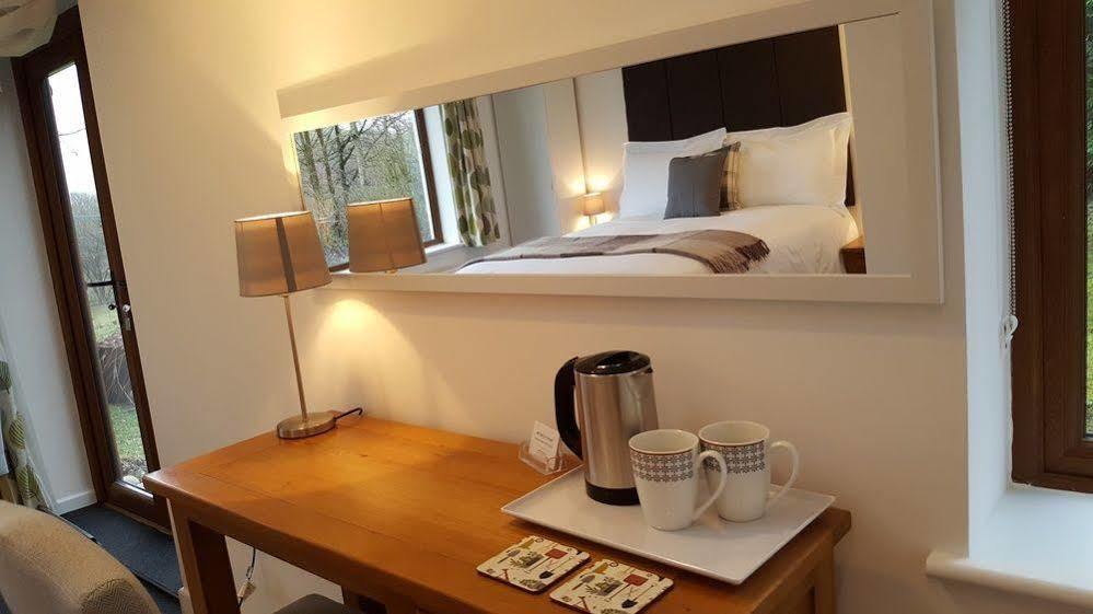 Nant Yr Onnen B&B And Holiday Cottage Tregaron Bagian luar foto